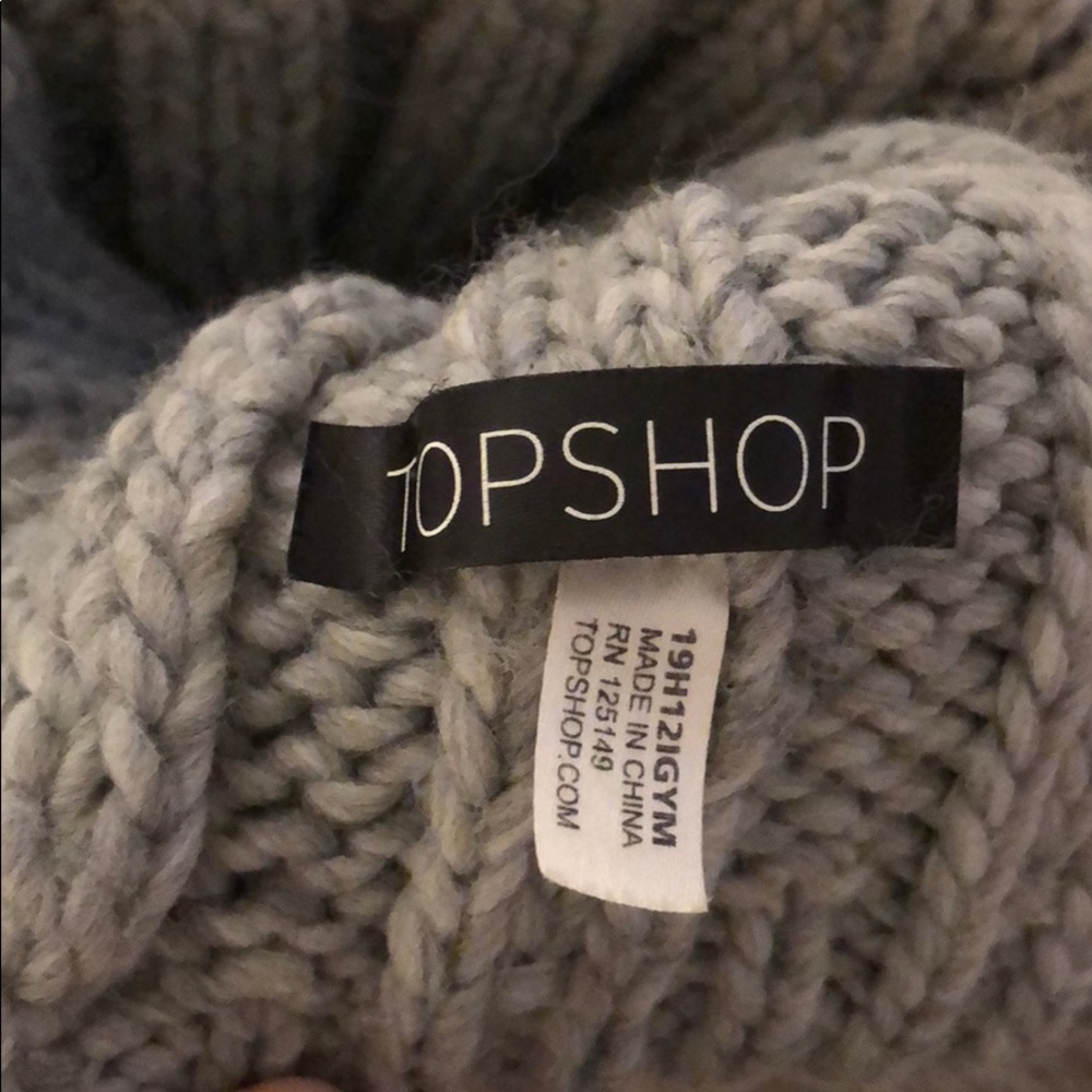 ❄️WINTER HAT❄️ - Picture 3 of 3